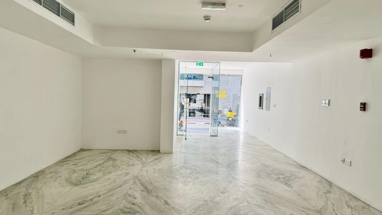 Retail Shop for Rent in Yes Business Tower, Al Barsha – Hook & Overview