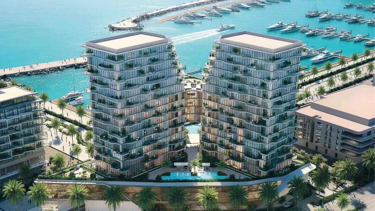 Royal Yacht Club Residences