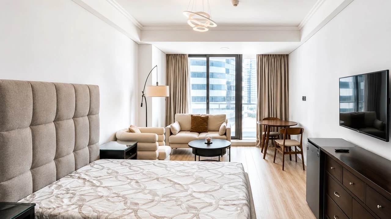 Studio Apartment for Rent in Goldcrest Views 2, Jumeirah Lake Towers – Hook & Overview
